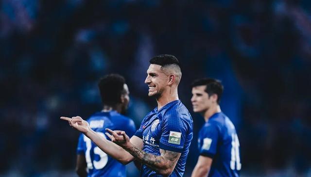 斯帅特别提, 联赛踢到现 斯帅特别提, 联赛踢到现